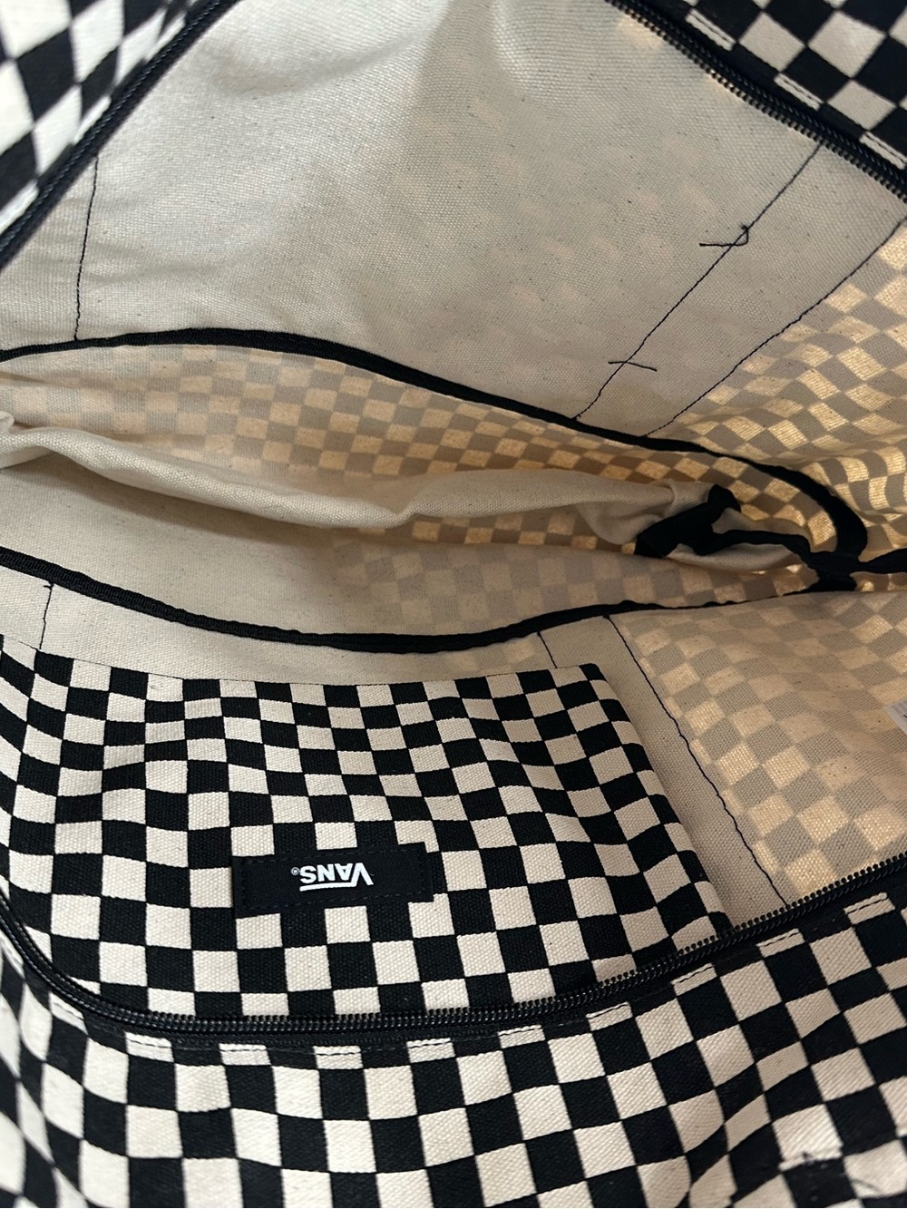 Vans Checkered Zip Tote Bag with Dual Top Handles - Picture 7 of 8